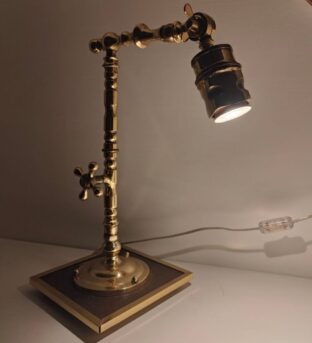 Lampada con manopole